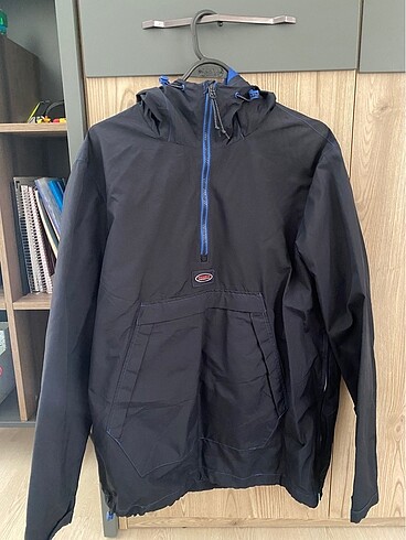 Pull & Bear Kanguru Yağmurluk