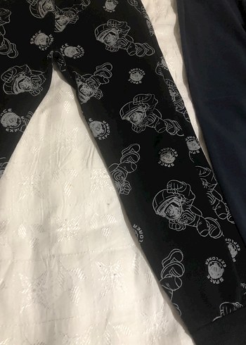 Erkek Çocuk Siyah Baskılı ve Düz Eşofman Altları - Görsel 3