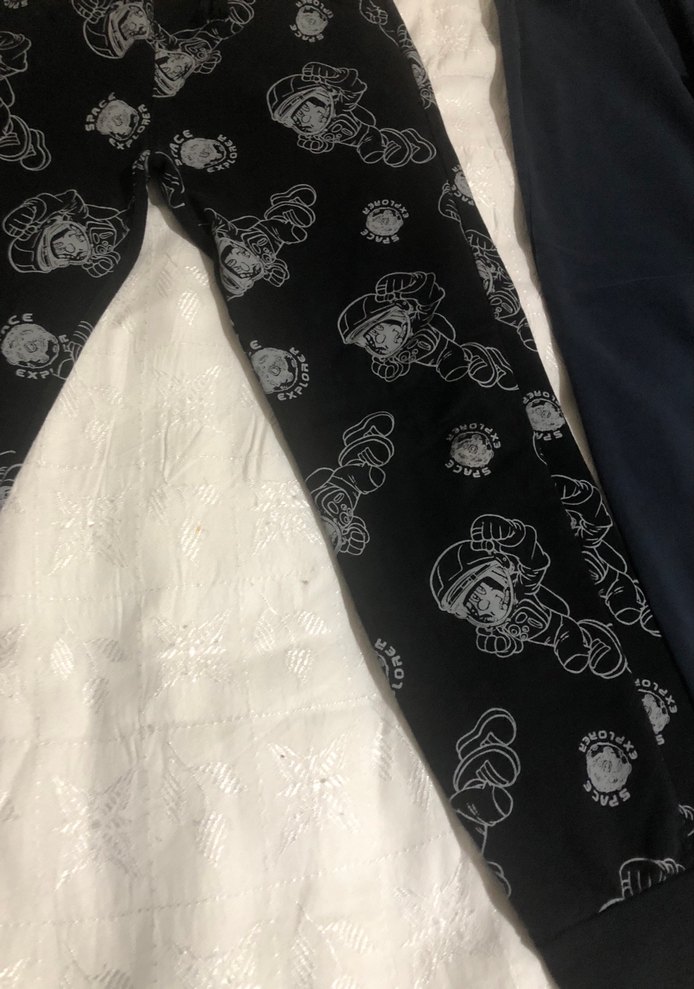 Erkek Çocuk Siyah Baskılı ve Düz Eşofman Altları - Görsel 3