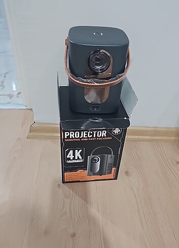 4 k projektör kalobee 