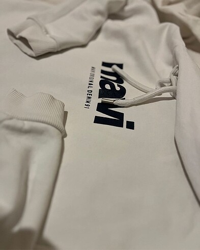 Mavi sweat