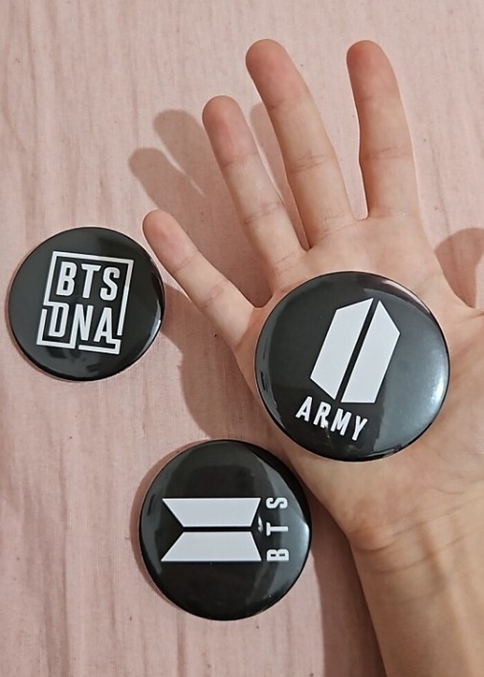 Kpop grubu BTS rozet, Army baskılı rozet - Görsel 3