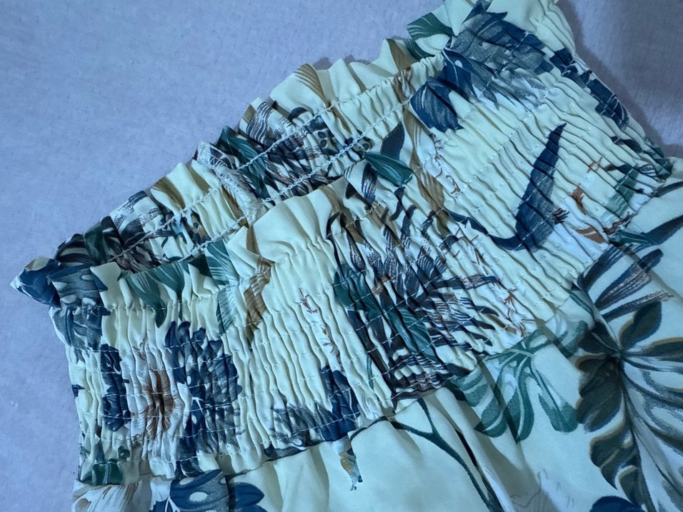 Bej Çiçek Desenli Dantel Detaylı Mini Şort - Görsel 4