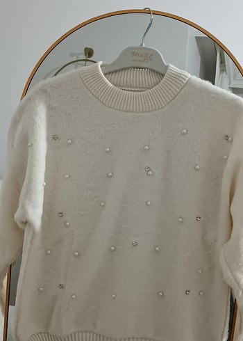 Beyaz İnci Detaylı Örgü Kadın Kazak - Görsel 2