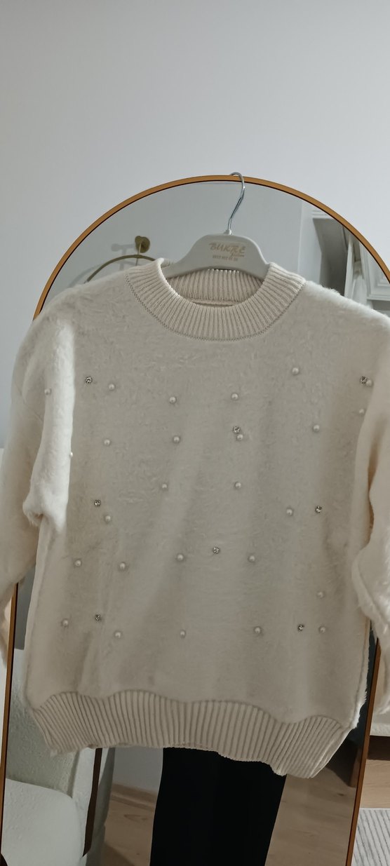 Beyaz İnci Detaylı Örgü Kadın Kazak - Görsel 2