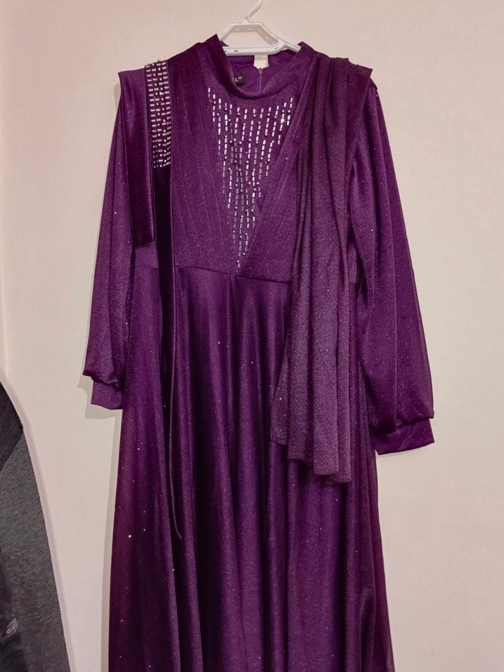 Uzun Mor V Yaka Kadın Abiye Elbise - Görsel 3