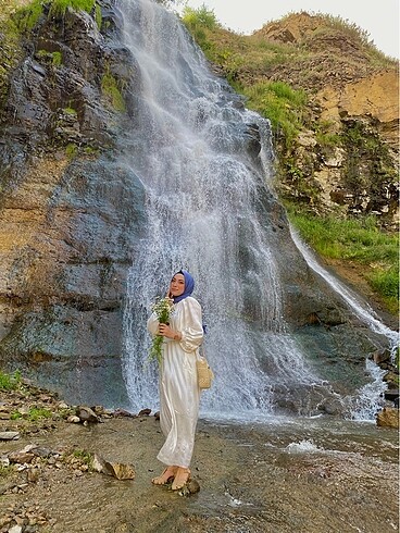 Beyaz elbise