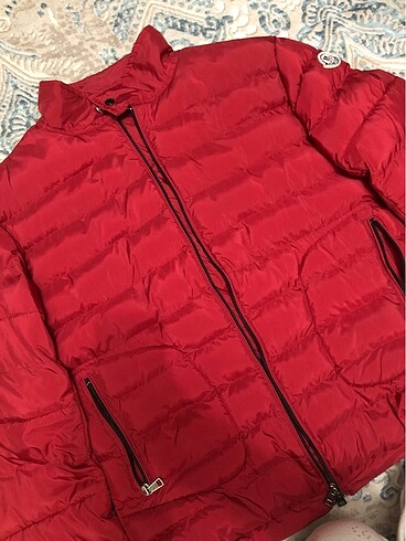 xl Beden kırmızı Renk Moncler Kırmızı Unisex Mont