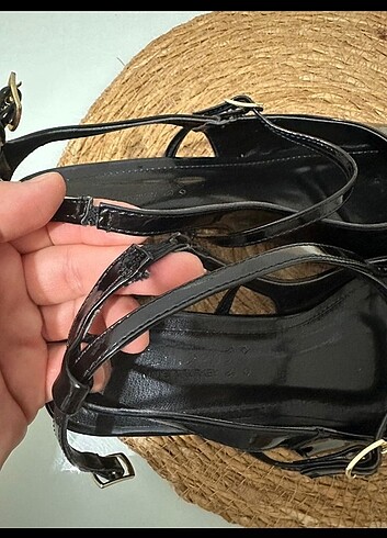 Zara Mary Jane Siyah Rugan Ayakkabı 