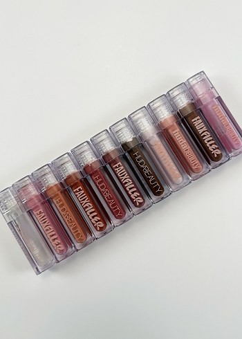 Huda Beauty Huda Beauty Fauxfiller Lip Gloss