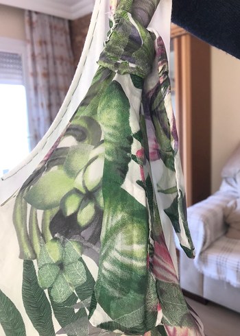 Çiçek Desenli Elbise - Görsel 3