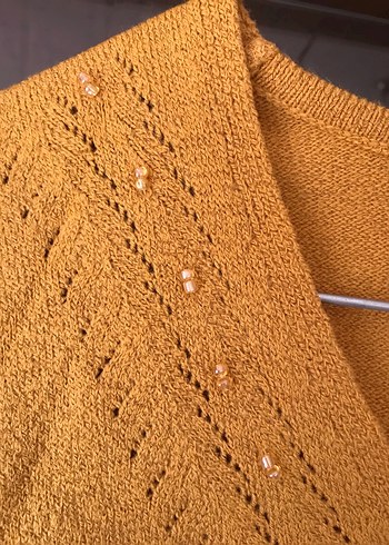 Sarı V Yaka Örgü Yün Kadın Kazak - Görsel 3