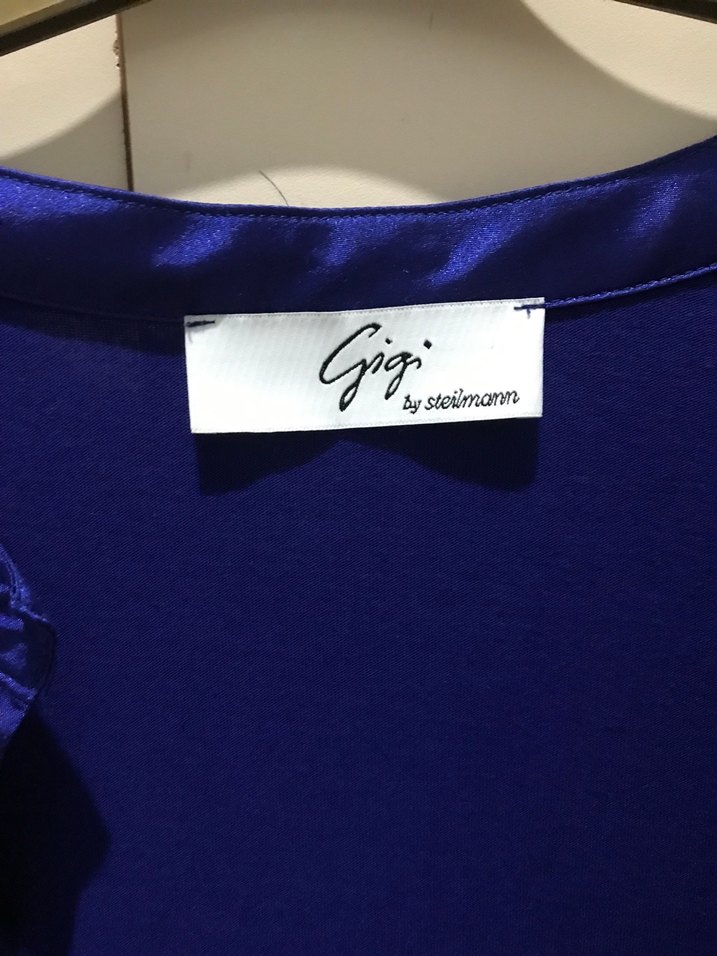 Parlak Mavi V Yakalı Kadın Bluz - Görsel 2