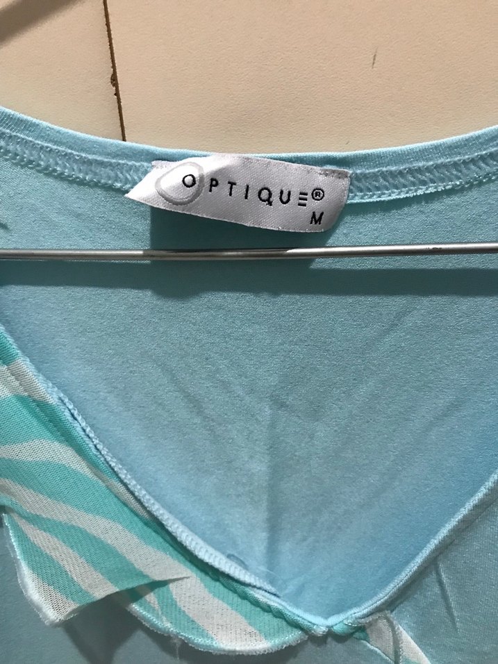 Mavi Kolsuz V-Yaka Fırfırlı Bluz - Görsel 2