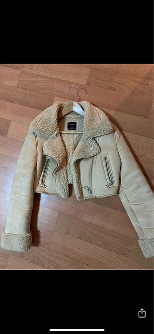 Bershka mont
