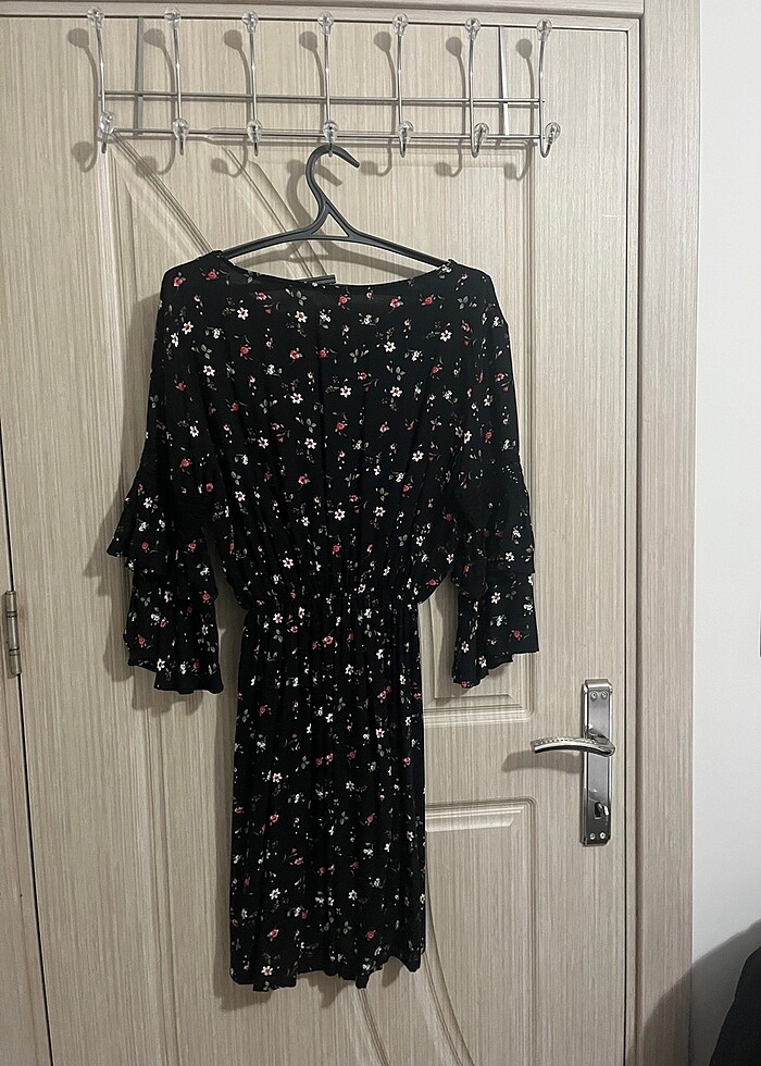 Yazlık çiçekli elbise - Görsel 2