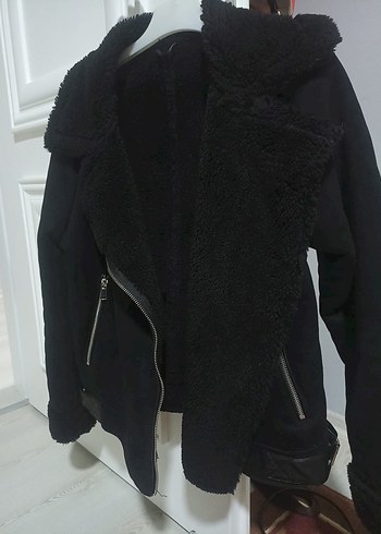 Siyah Kürklü Kısa Kadın Ceket - Görsel 2