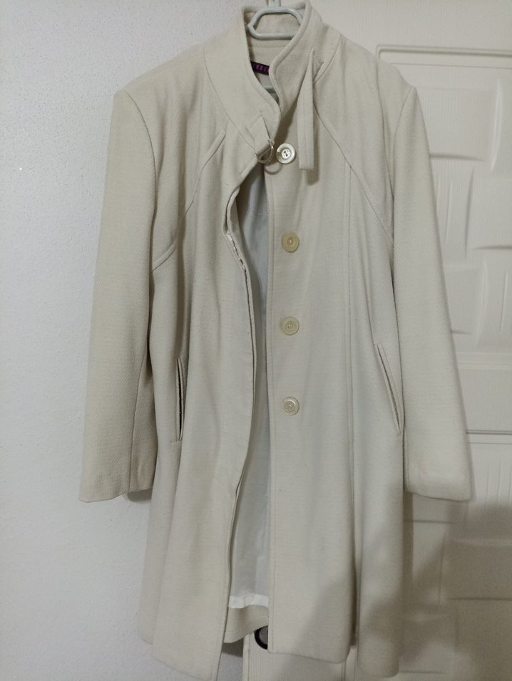 Bej Düğmeli Midi Kadın Kaban - Görsel 4