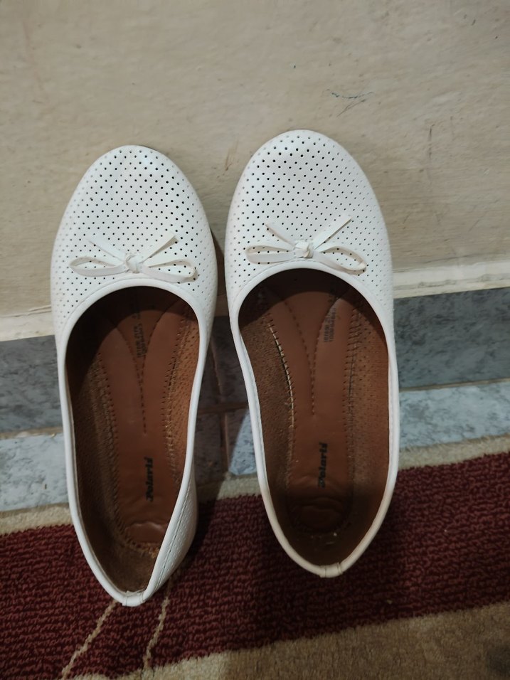 Beyaz Fiyonklu Kadın  Babet - Görsel 2