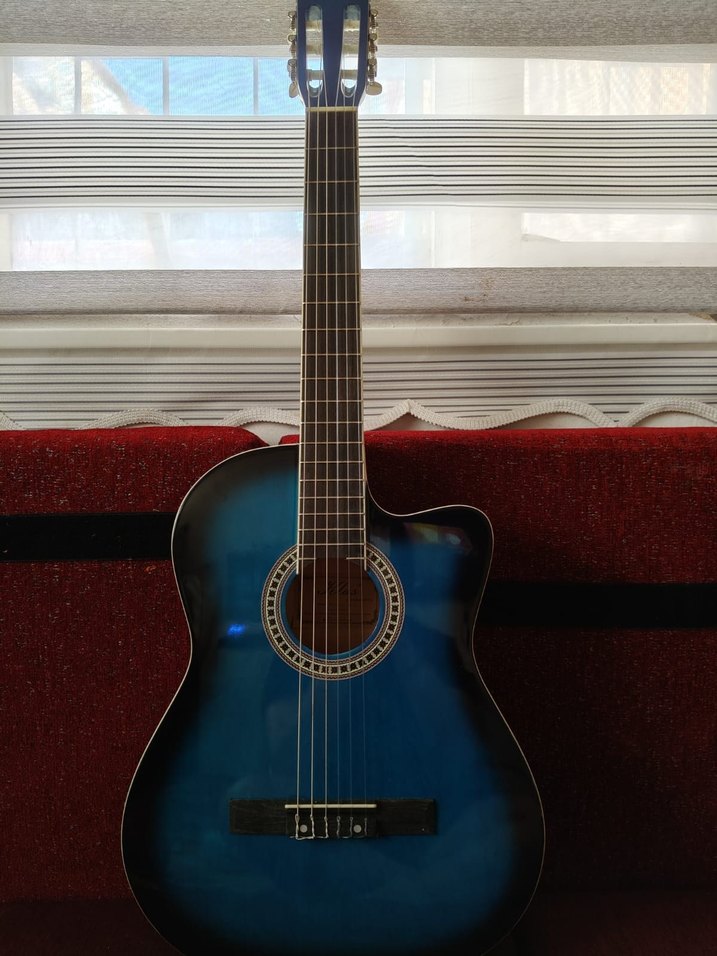 Mavi Klasik Gitar - Görsel 4