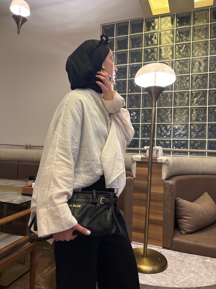 Beyaz Parlak Deri Kadın  Çantası - Görsel 3