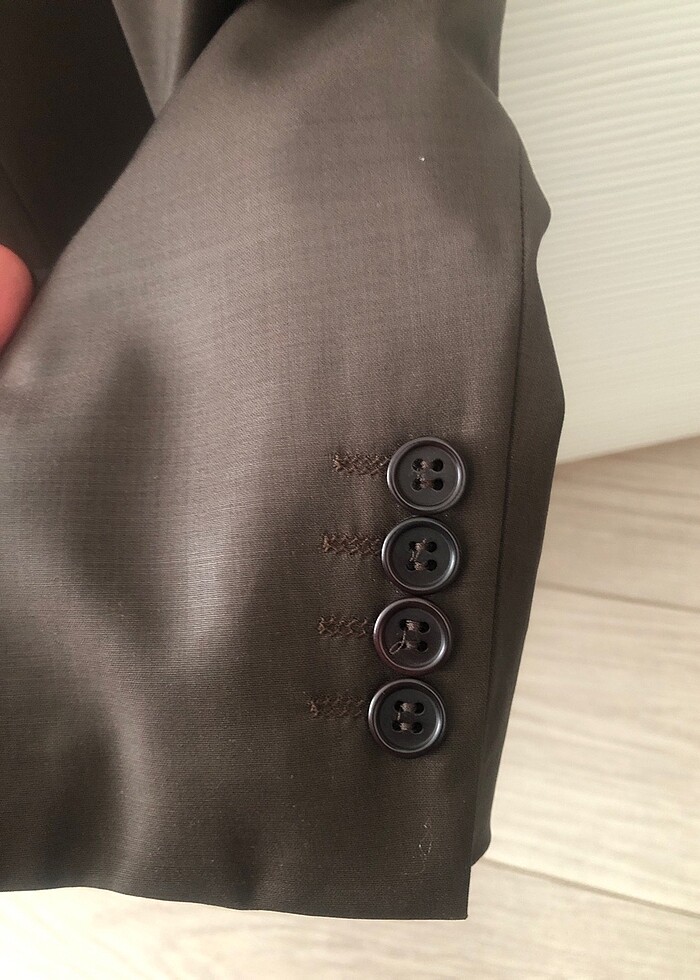 Altın yıldız takım elbise? - Görsel 3