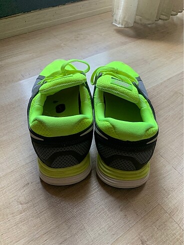 44 Beden Nike spor ayakkabı