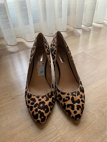 Büyük numara stiletto
