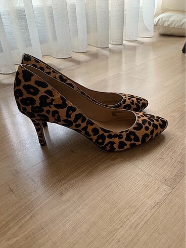 Diğer Büyük numara stiletto