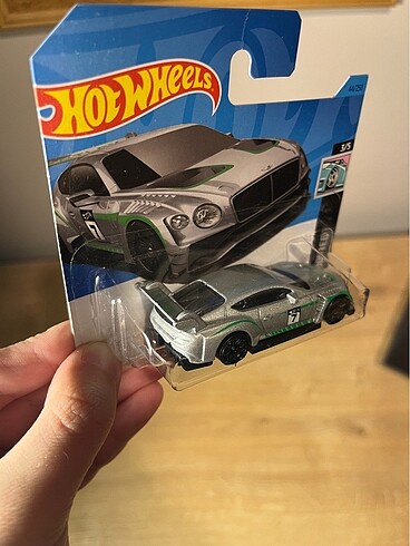 diğer Beden Hot Wheels 2018 Bentley Continental 2023 üretim
