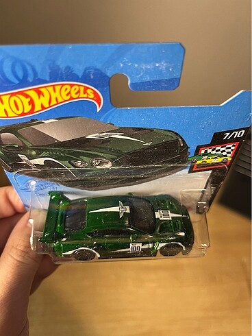 diğer Beden yeşil Renk Hot Wheels 2018 Bentley continental gt3 2021 üretim