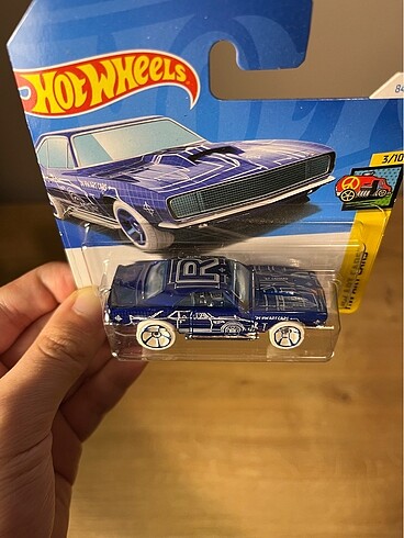 diğer Beden çeşitli Renk Hot Wheels 67 Camaro 2024 üretim