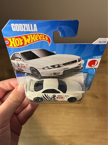 diğer Beden çeşitli Renk Hot Wheels Nıssan Skylıne gt-r33 2024 üretim