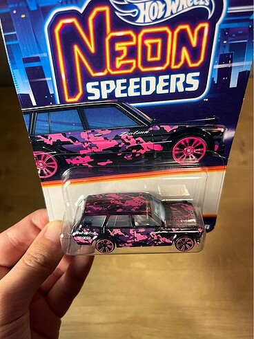 diğer Beden pembe Renk Hot Wheels Neon Speeders Datsun S10 Wagon