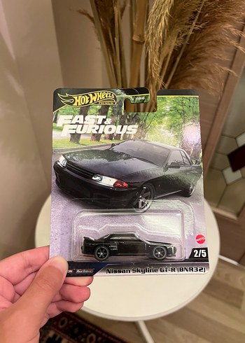 Hot Wheels Premium Nissan Skyline GT-R