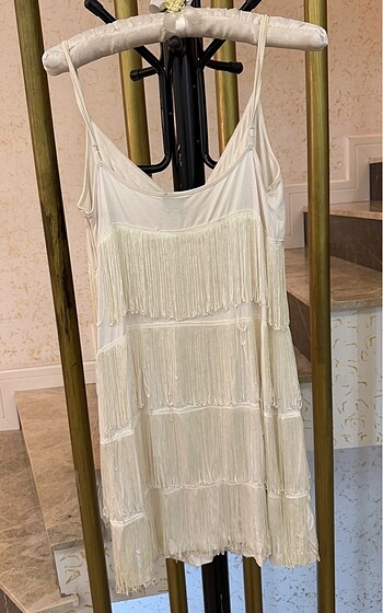 Püsküllü Beyaz Elbise - Görsel 5