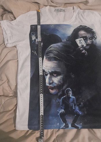 Uzun Kesim Beyaz Joker Baskılı Erkek Tişört - Görsel 4