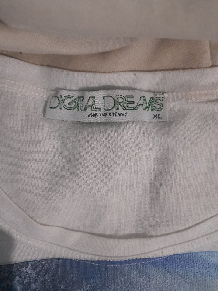 Uzun Kesim Beyaz Joker Baskılı Erkek Tişört - Görsel 2