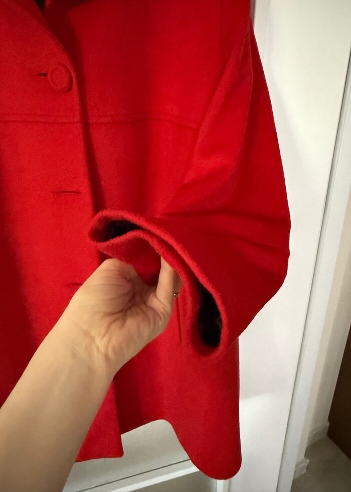 Kırmızı Kadın Kaban - Görsel 4