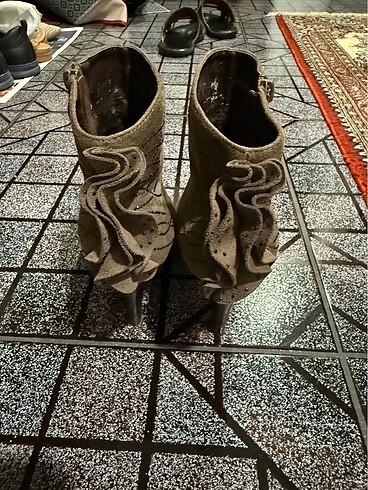 İnce Topuklu Bot - Görsel 2