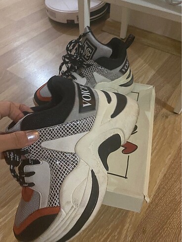 36 Beden Bambi spor ayakkabı