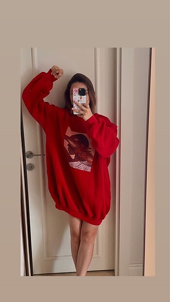 Kırmızı sweatshirt