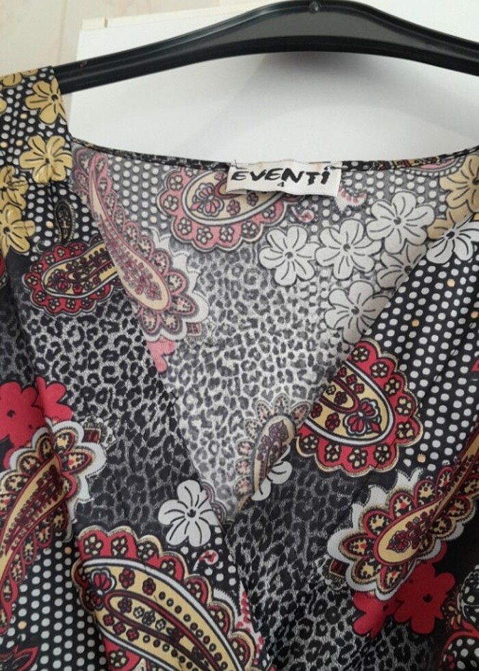 Renkli harika bir elbise  - Görsel 3