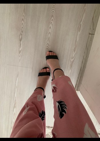 Siyah Topuklu Ayakkabı - Görsel 3