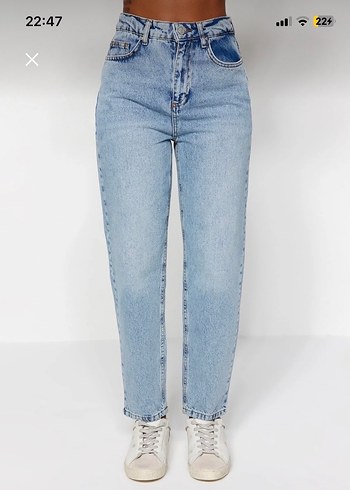 Açık Mavi Yüksel Bel Mom Jeans - Görsel 4