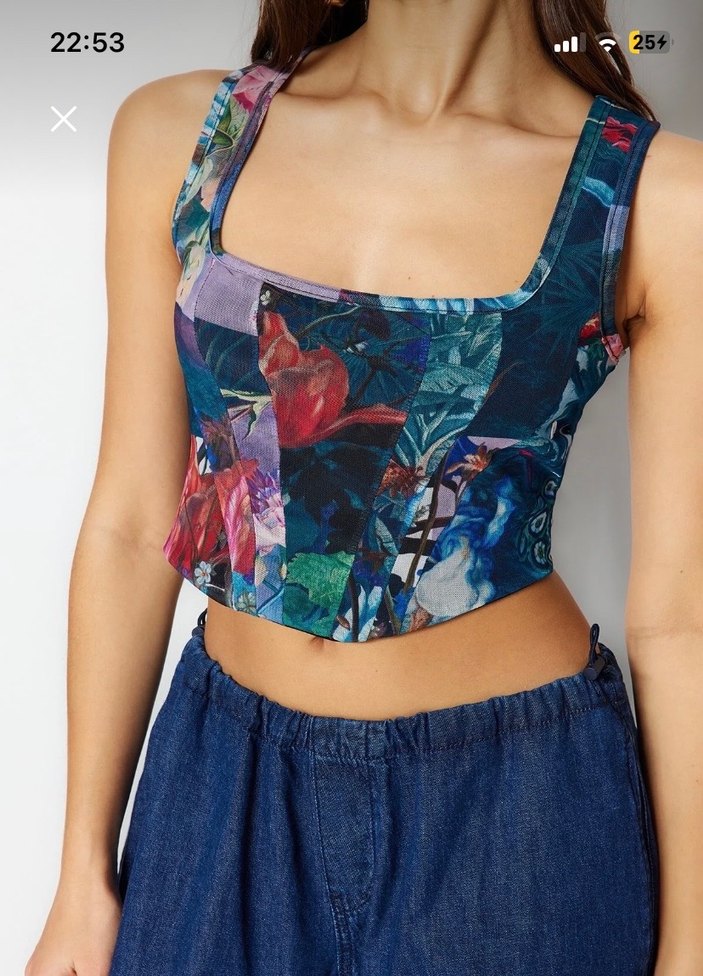 Çok Renkli Kare Yaka Slim Baskılı Tül Örme Bluz - Görsel 3