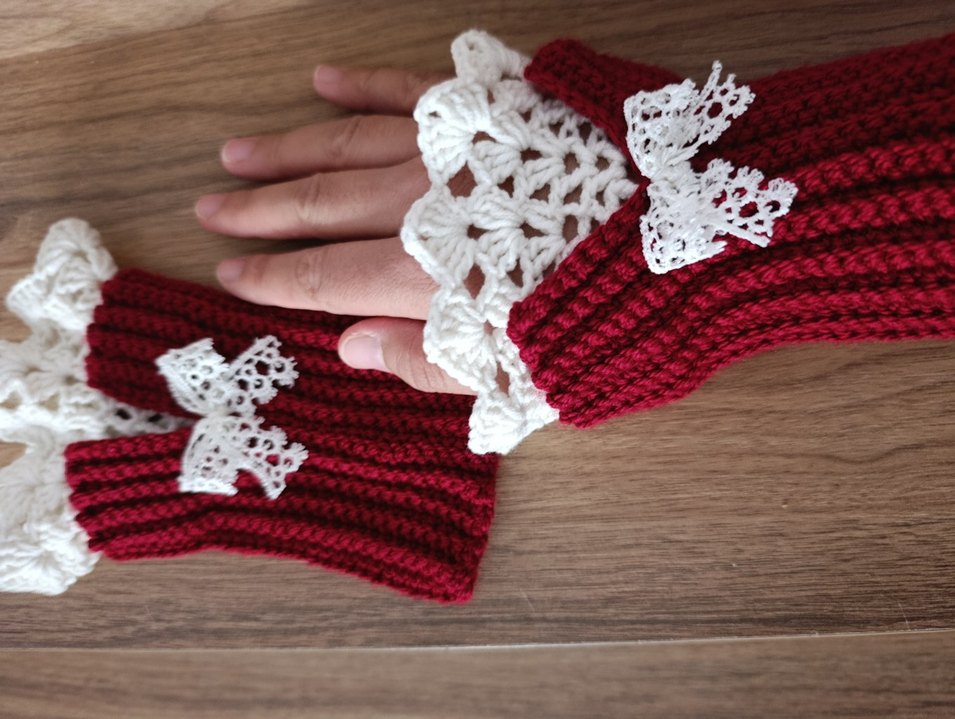 Victoria tarzı Bordo Dantel Detaylı Örgü Kadın Eldiveni - Görsel 2