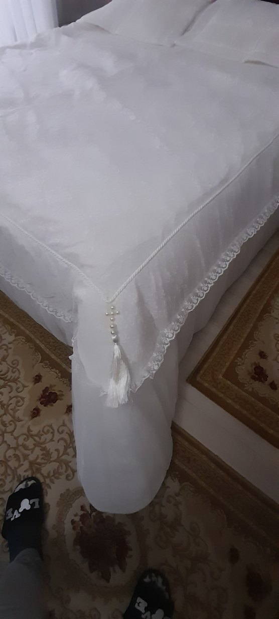 Beyaz Dantelli Yatak Örtüsü - Görsel 2