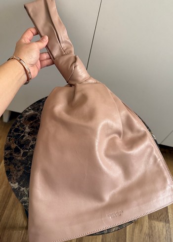 Bottega Veneta ürünü