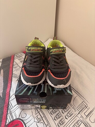 29 Beden Skechers 29 numara ışıklı ayakkabı